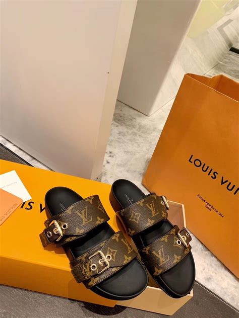 sacchetti immondizia louis vuitton|louis vuitton slip on sandals.